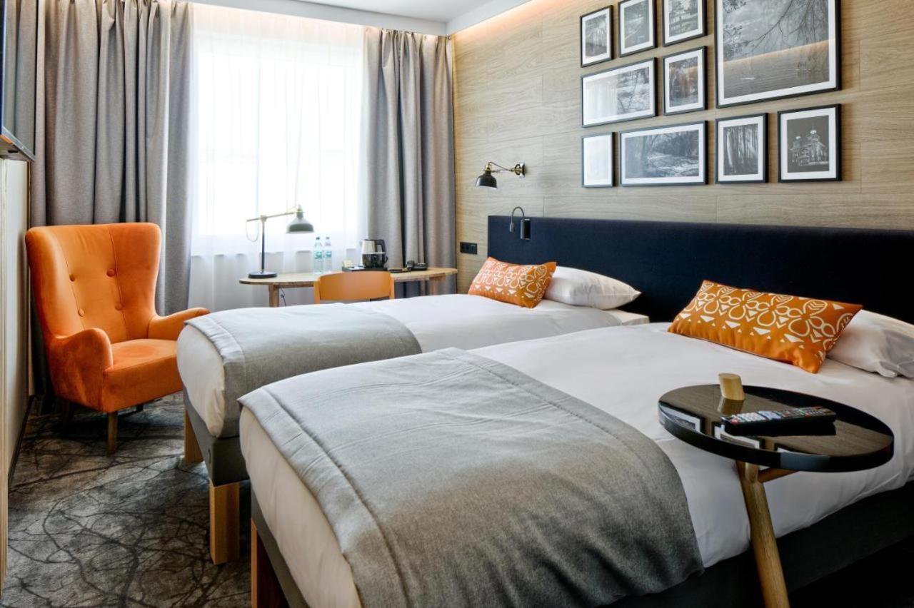 B&B Hotel Томашув-Любельский Экстерьер фото