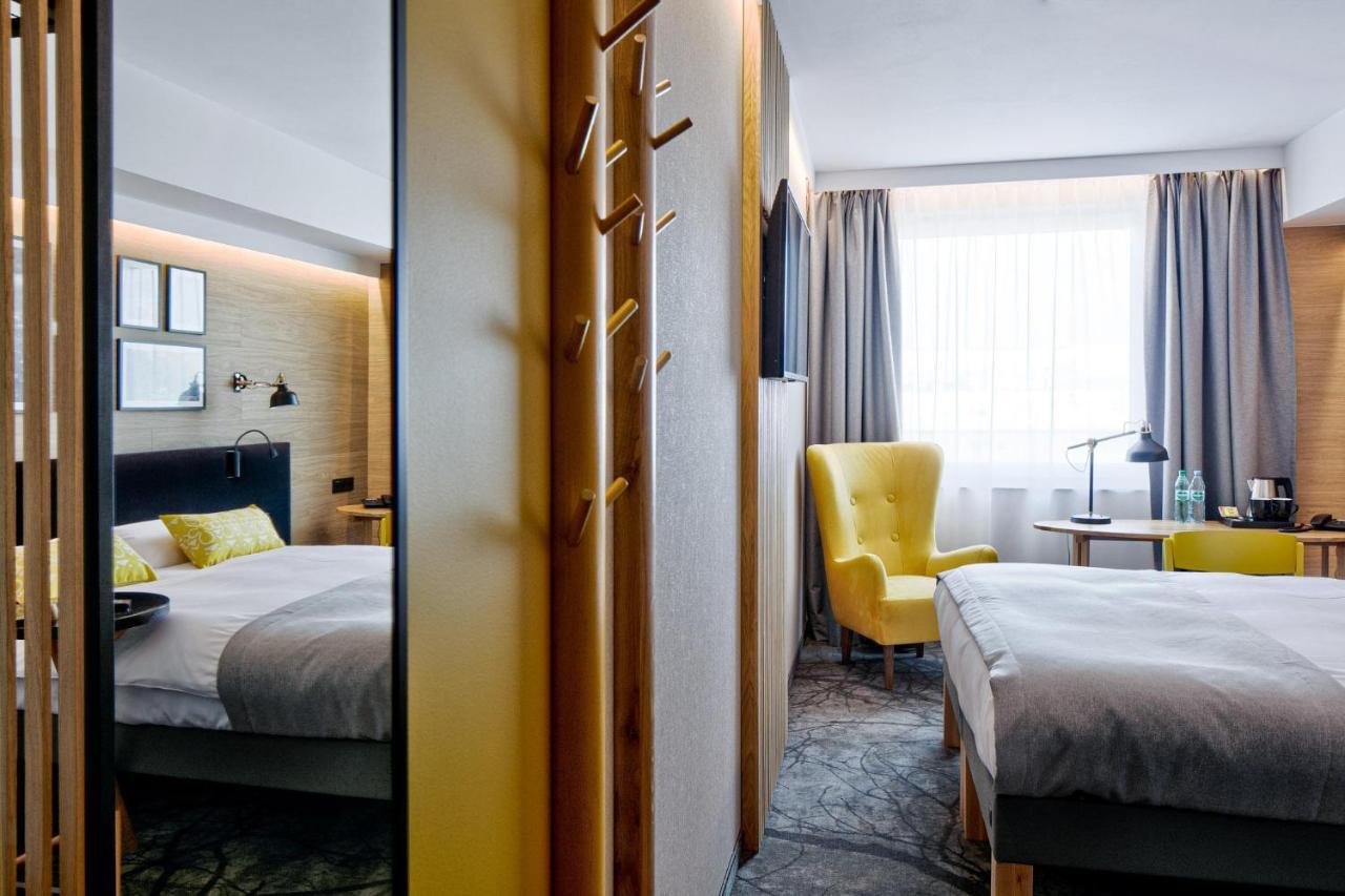 B&B Hotel Томашув-Любельский Экстерьер фото